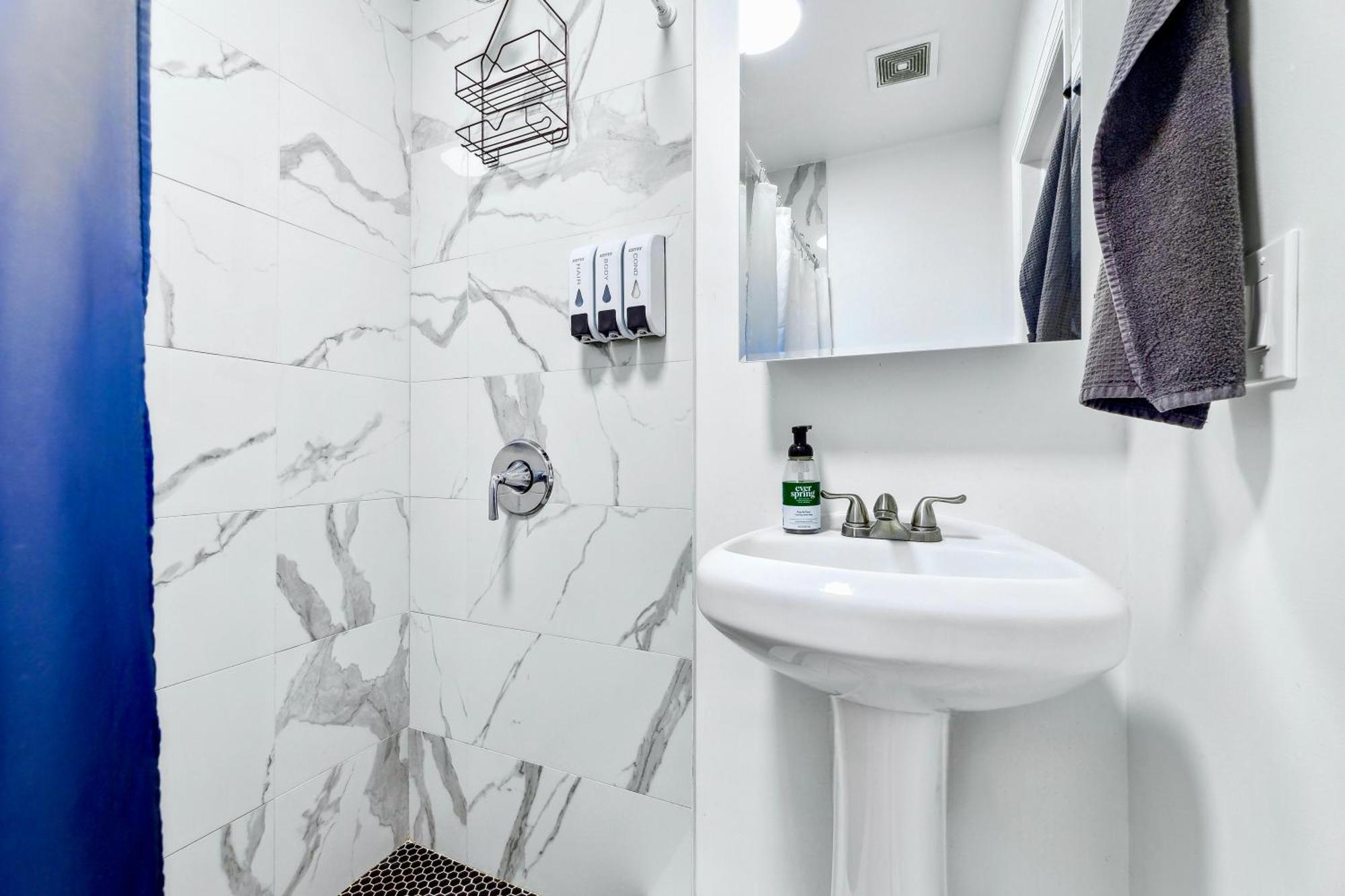 Homelike Suites In The Heart Of China Town نيو يورك المظهر الخارجي الصورة